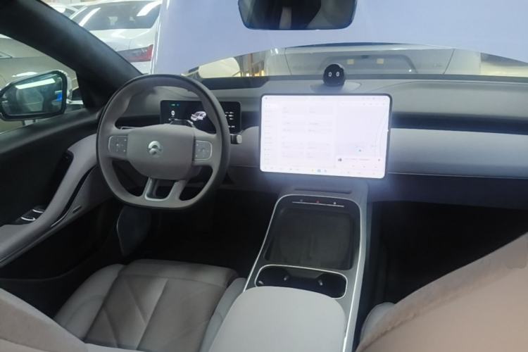 Used Nio ET5T 2025 100kWh Touring Center Console