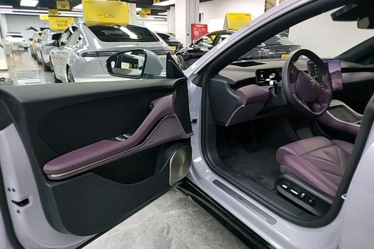 Used Nio ET5T 2025 75 kWh Touring Driver Seat
