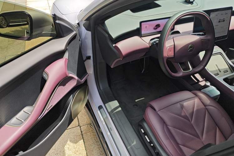 Used Nio ET5T 2025 75 kWh Touring Driver Seat
