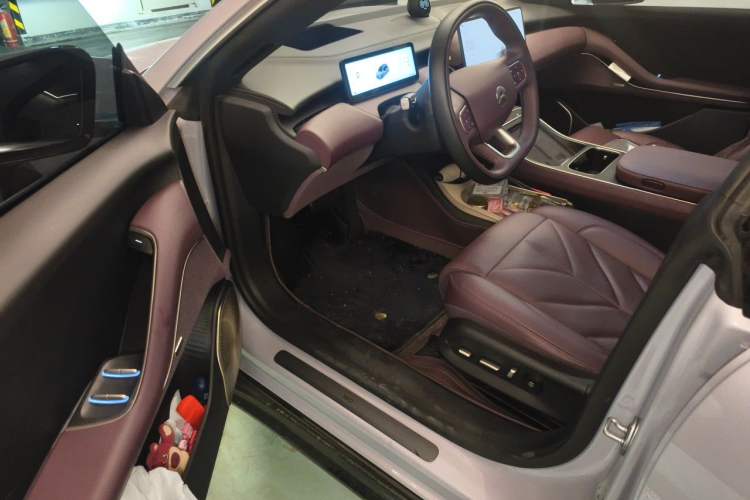 Used Nio ET5T 2025 75 kWh Touring Driver Seat