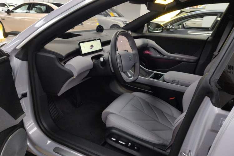 Used Nio ET5T 2025 75 kWh Touring Driver Seat