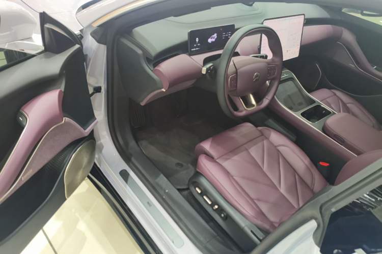 Used Nio ET5T 2025 Model Remote Sky Limited Edition 100kWh Touring Driver Seat