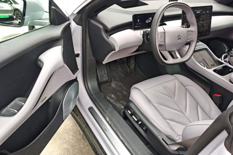 Used Nio ET5T 2025 75 kWh Touring Driver Seat