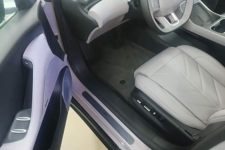 Used Nio ET5T 2025 100kWh Touring Driver Seat