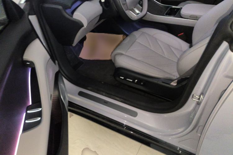 Used Nio ET5T 2025 75 kWh Touring Driver Seat
