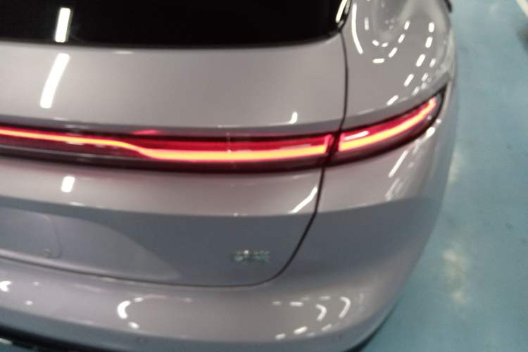 Used Nio ET5T 2025 100kWh Touring Exterior 1