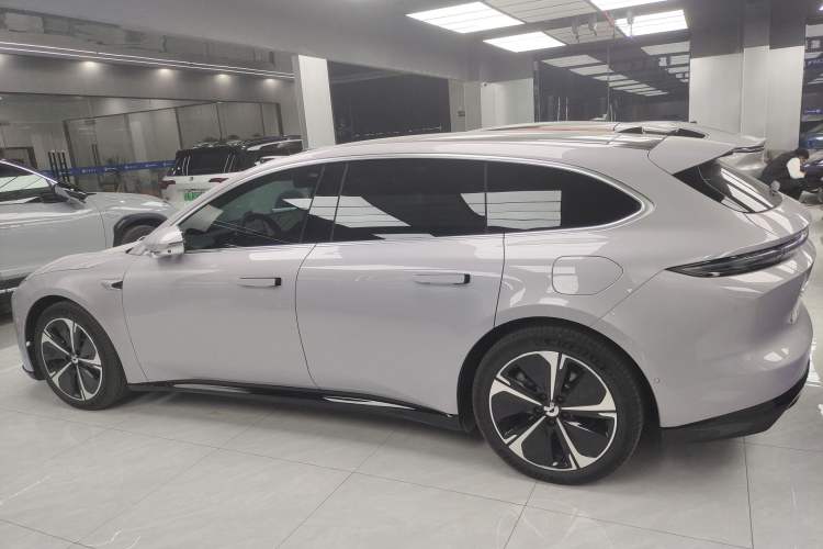 Used Nio ET5T 2025 75 kWh Touring Exterior 3