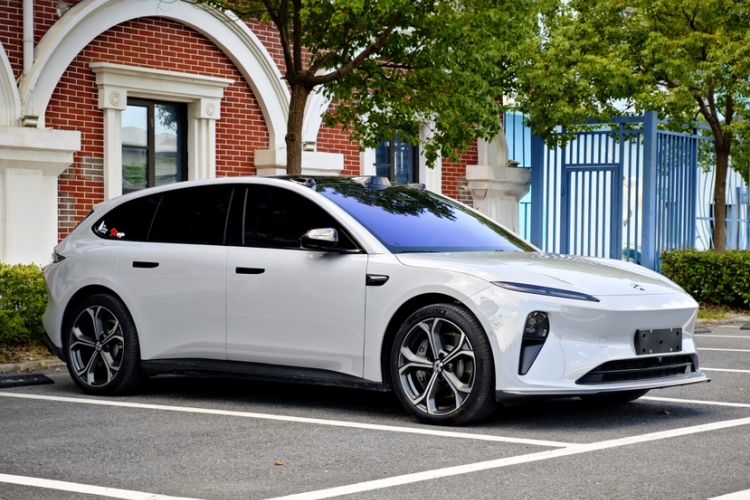 Used Nio ET5T 2025 75 kWh Touring Exterior 4
