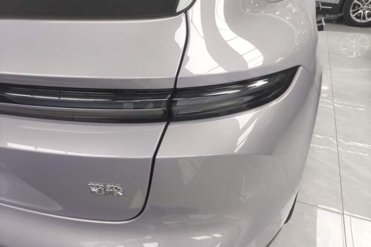 Used Nio ET5T 2025 75 kWh Touring Exterior 6