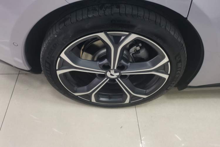 Used Nio ET5T 2025 75 kWh Touring Exterior 8
