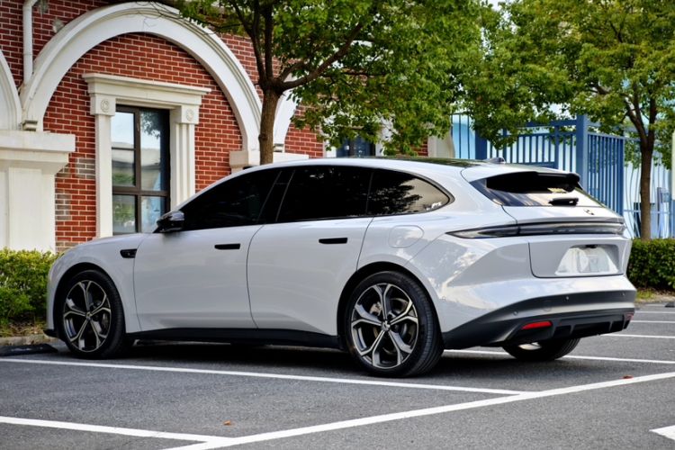 Used Nio ET5T 2025 75 kWh Touring Exterior 9