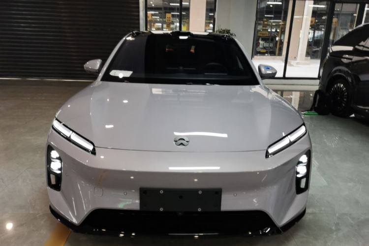 Used Nio ET5T 2025 75 kWh Touring Front