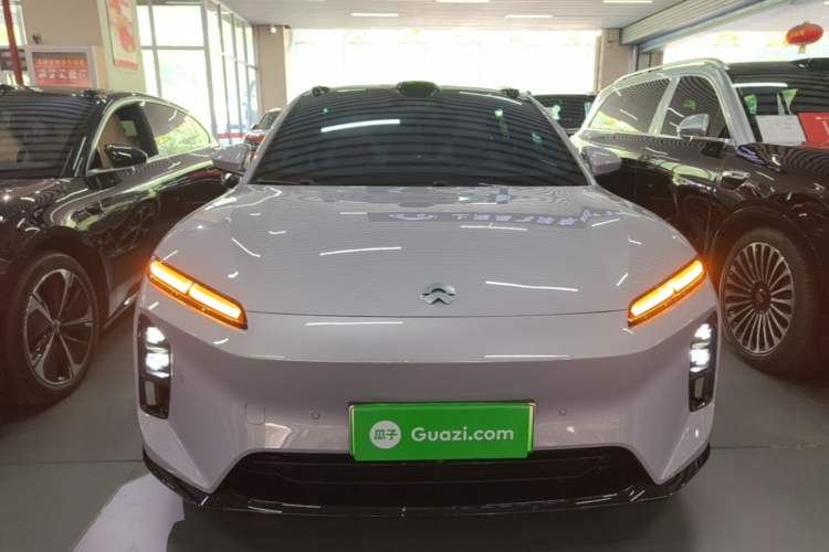 Used Nio ET5T 2025 75 kWh Touring Front