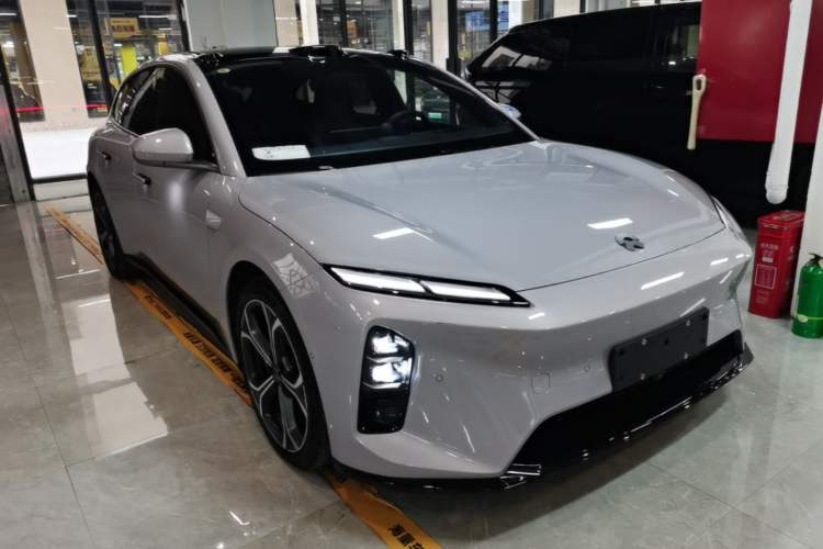 Used Nio ET5T 2025 75 kWh Touring Front Right 45 Deg