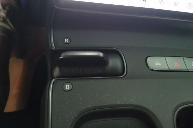 Used Nio ET5T 2025 75 kWh Touring Gear Lever