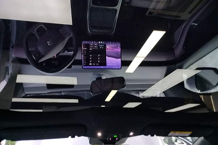 Used Nio ET5T 2025 75 kWh Touring Headliner