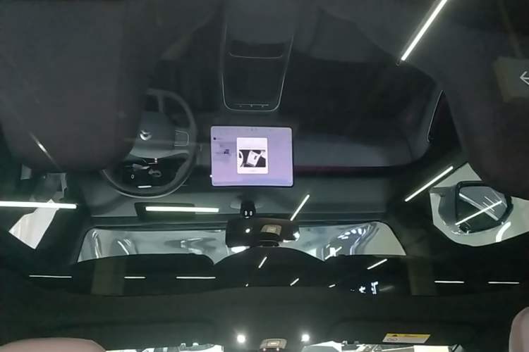 Used Nio ET5T 2025 75 kWh Touring Headliner