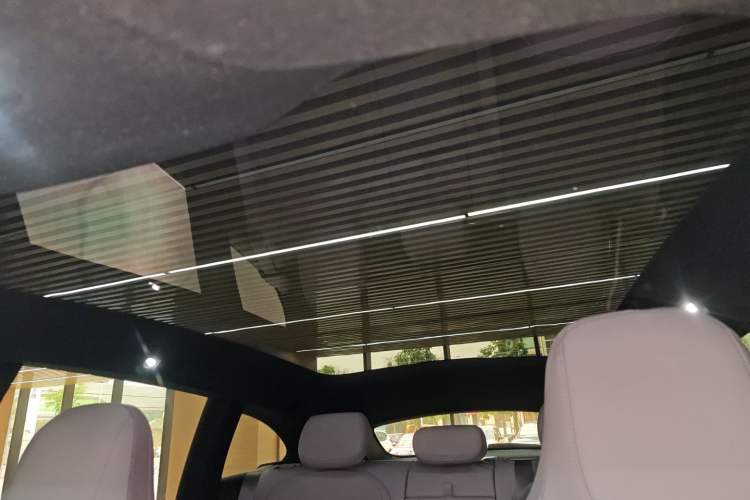 Used Nio ET5T 2025 75 kWh Touring Headliner