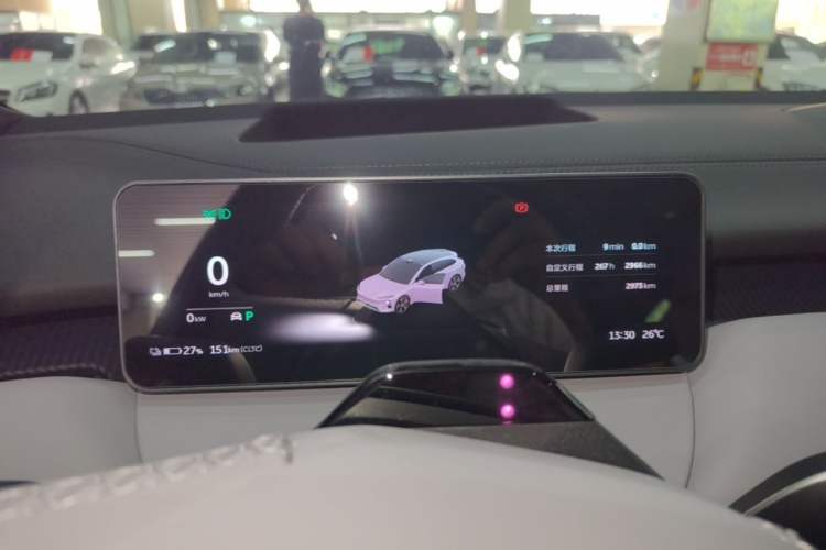 Used Nio ET5T 2025 75 kWh Touring Instrument Cluster