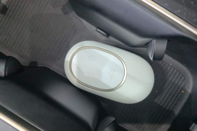 Used Nio ET5T 2025 Model Remote Sky Limited Edition 100kWh Touring Interior 1