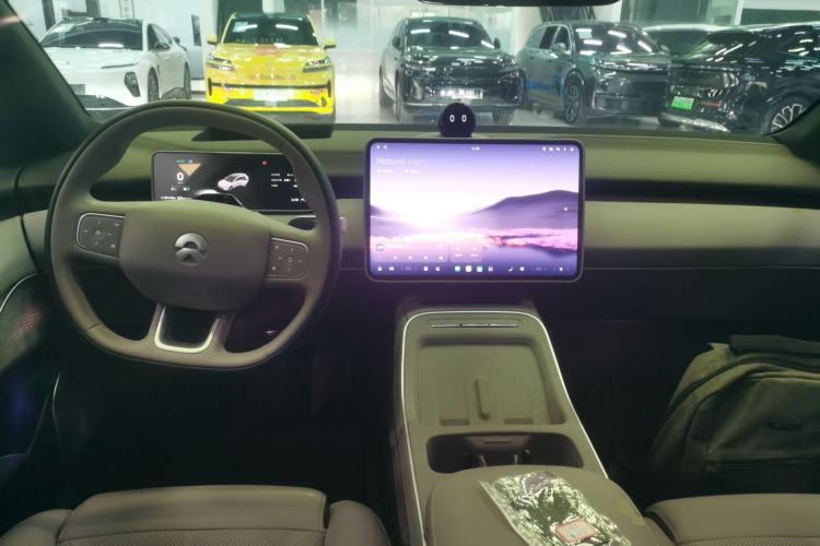 Used Nio ET5T 2025 75 kWh Touring Interior 2