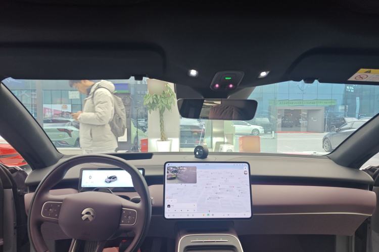 Used Nio ET5T 2025 75 kWh Touring Interior 2