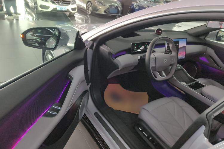 Used Nio ET5T 2025 100kWh Touring Interior 3