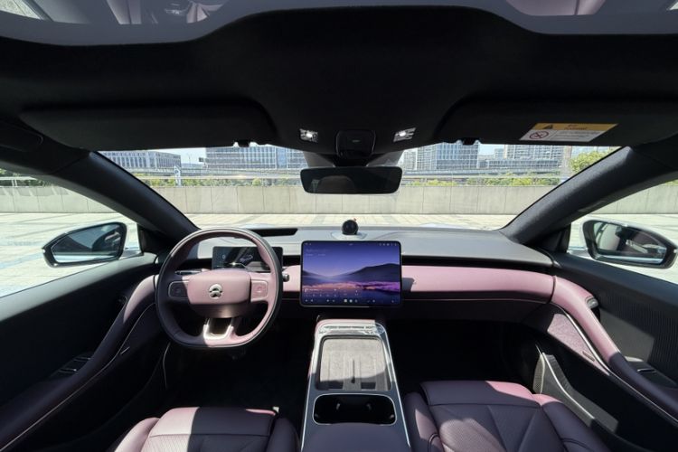 Used Nio ET5T 2025 100kWh Touring Interior 4