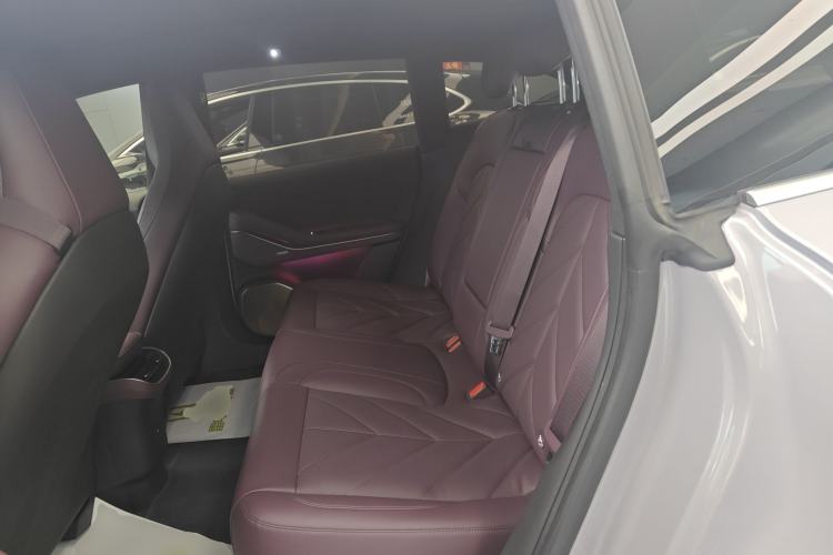 Used Nio ET5T 2025 75 kWh Touring Interior 4