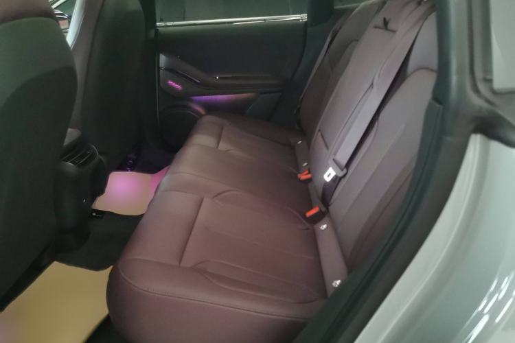 Used Nio ET5T 2025 75 kWh Touring Interior 4