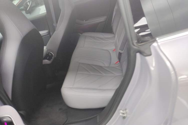 Used Nio ET5T 2025 75 kWh Touring Interior 4
