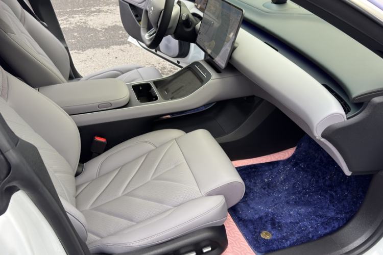 Used Nio ET5T 2025 75 kWh Touring Interior 5