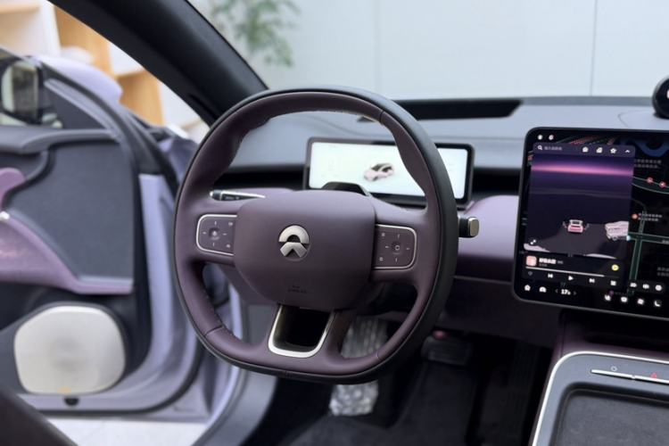 Used Nio ET5T 2025 75 kWh Touring Interior 6