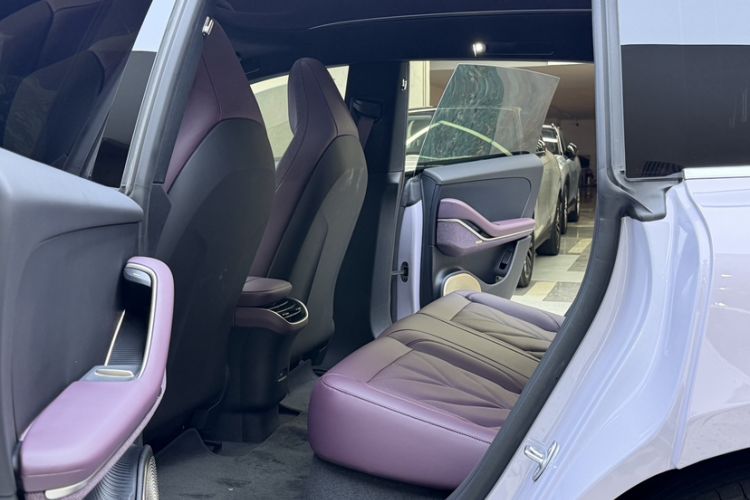 Used Nio ET5T 2025 75 kWh Touring Interior 7