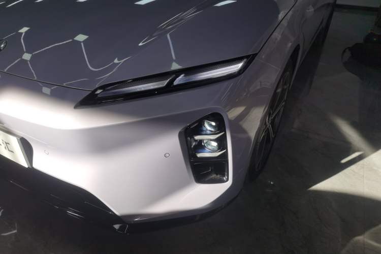 Used Nio ET5T 2025 75 kWh Touring Left Front Headlight