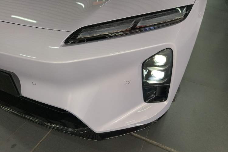 Used Nio ET5T 2025 100kWh Touring Left Front Headlight