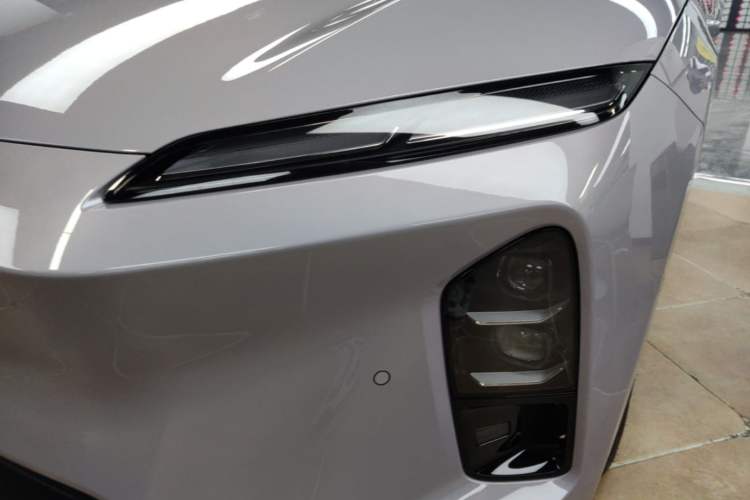 Used Nio ET5T 2025 75 kWh Touring Left Front Headlight