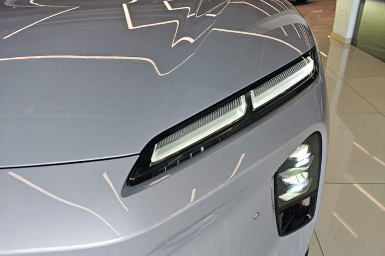 Used Nio ET5T 2025 75 kWh Touring Left Front Headlight