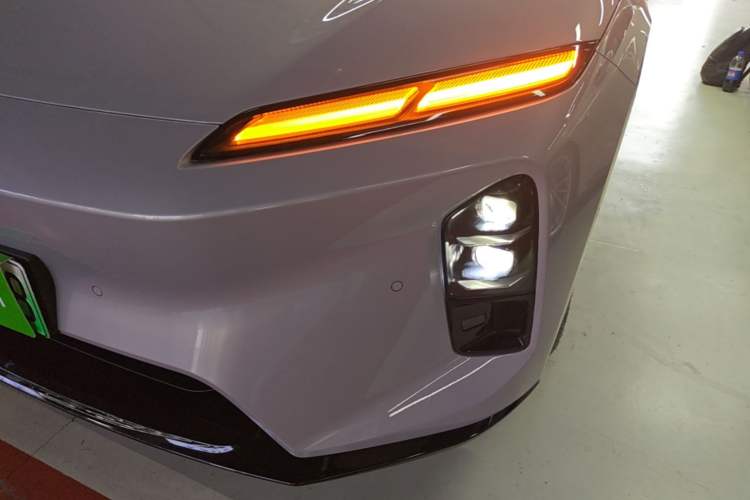 Used Nio ET5T 2025 75 kWh Touring Left Front Headlight