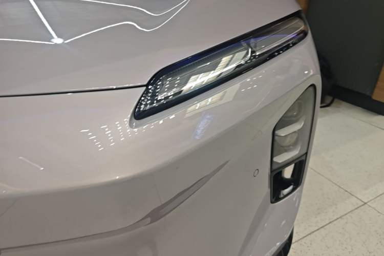 Used Nio ET5T 2025 75 kWh Touring Left Front Headlight