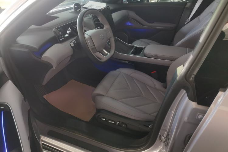 Used Nio ET5T 2025 75 kWh Touring Left Front Seat