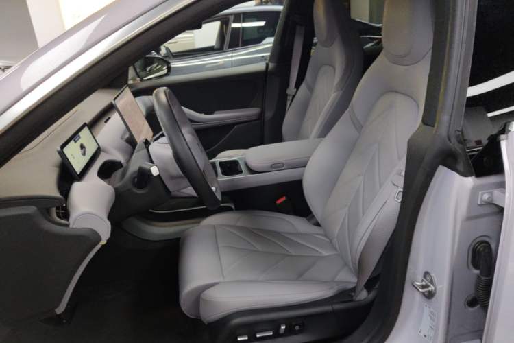 Used Nio ET5T 2025 75 kWh Touring Left Front Seat