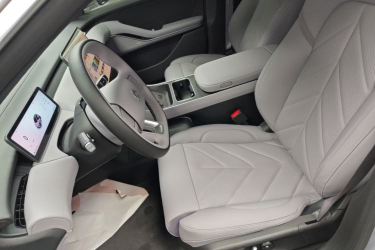 Used Nio ET5T 2025 75 kWh Touring Left Front Seat