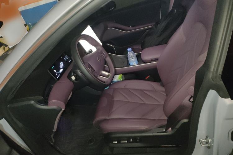Used Nio ET5T 2025 75 kWh Touring Left Front Seat