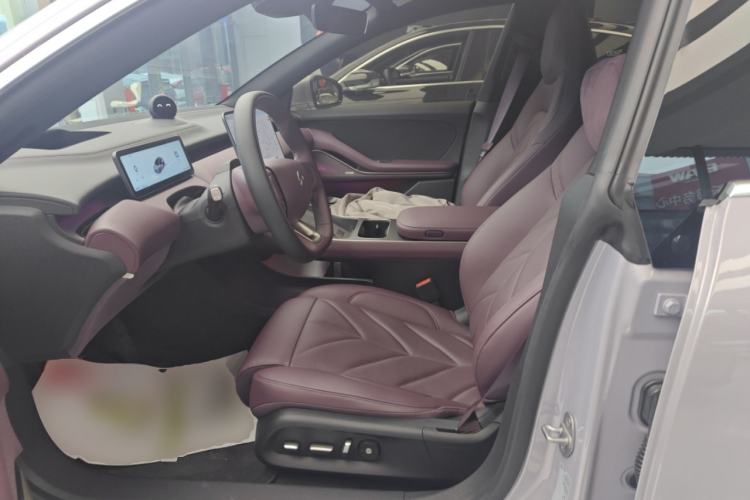 Used Nio ET5T 2025 75 kWh Touring Left Front Seat