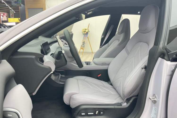 Used Nio ET5T 2025 75 kWh Touring Left Front Seat