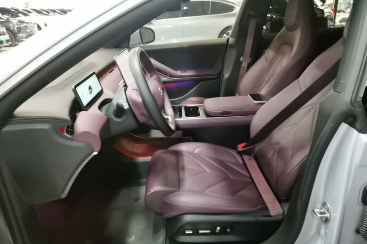 Used Nio ET5T 2025 75 kWh Touring Left Front Seat