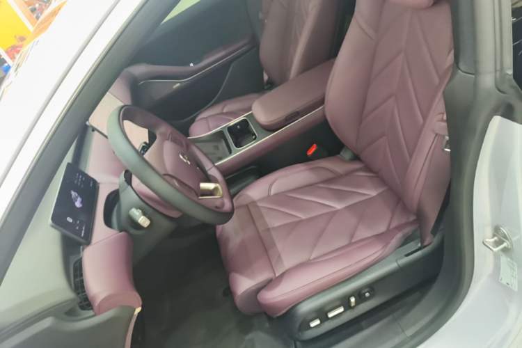 Used Nio ET5T 2025 Model Remote Sky Limited Edition 100kWh Touring Left Front Seat
