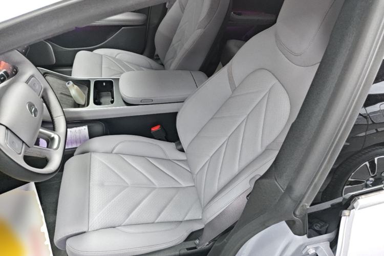 Used Nio ET5T 2025 75 kWh Touring Left Front Seat
