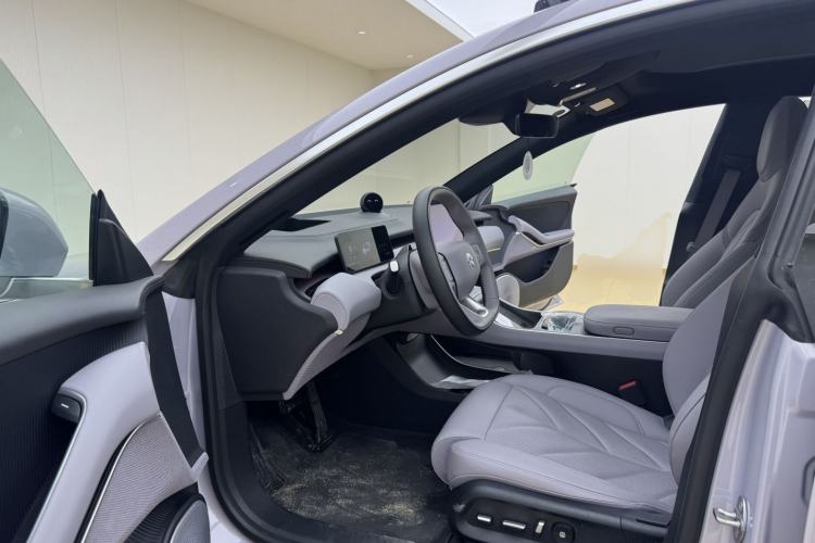 Used Nio ET5T 2025 75 kWh Touring Left Front Seat